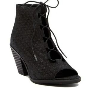 Eileen Fisher Slew Black Suede Lace-Up Booties size 6